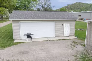 2195 James St SE, New Philadelphia, OH 44663 - Photo 5