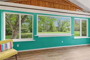 6109 Vale View Dr SW, Sherrodsville, OH 44675 - Photo 5