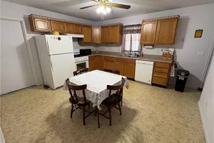 1945 Nair St, Youngstown, OH 44505 - Photo 7
