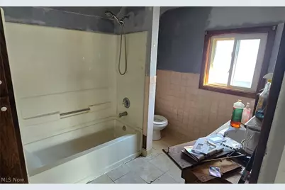 647 Columbia Avenue, Akron, OH 44310 - Photo 11