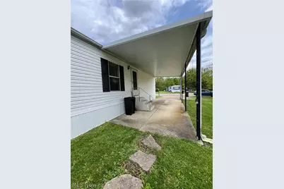 28 Thomas Boulevard NW, Massillon, OH 44647 - Photo 5