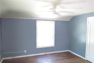 25250 Treadwell Ave, Euclid, OH 44117 - Photo 9
