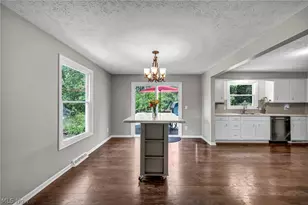 2635 Henrietta Dr, Green, OH 44685 - Photo 9
