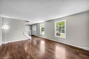 2635 Henrietta Dr, Green, OH 44685 - Photo 7