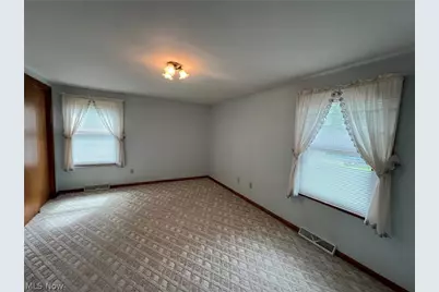 6030 Firestone Road NE, Canton, OH 44721 - Photo 11