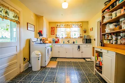 425 Hill Street, Parkersburg, WV 26104 - Photo 7