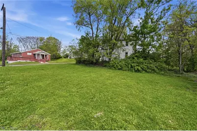 611 Hartford Avenue SE, Canton, OH 44707 - Photo 33