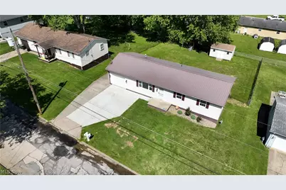239 Locust Drive, Mineral Wells, WV 26150 - Photo 5