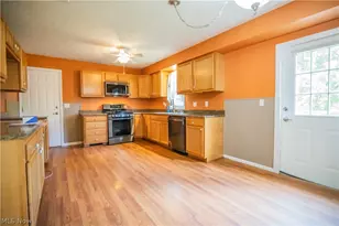 239 Locust Dr, Mineral Wells, WV 26150 - Photo 21