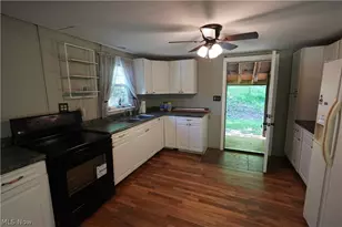 8261 Glendale Rd, Cairo, WV 26337 - Photo 23