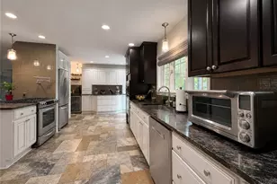 6325 Crossview Rd, Green Hills, OH 44131 - Photo 15