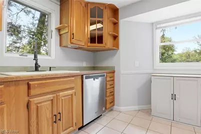 8977 Cedar Road, Chesterland, OH 44026 - Photo 21