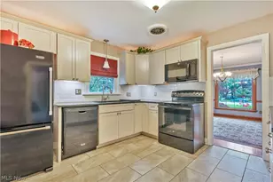 3239 Market Ave N, Canton, OH 44714 - Photo 7