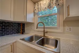 724 Strowbridge Dr, Huron, OH 44839 - Photo 11