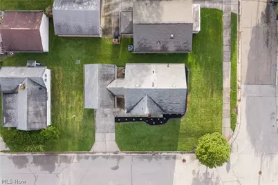 670 Davis Street, Akron, OH 44310 - Photo 35