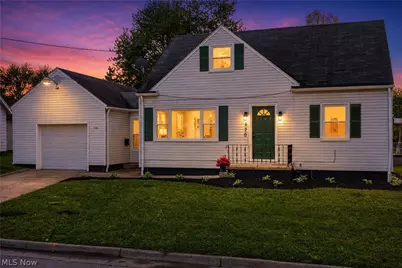 670 Davis Street, Akron, OH 44310 - Photo 1
