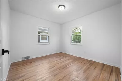 670 Davis Street, Akron, OH 44310 - Photo 19