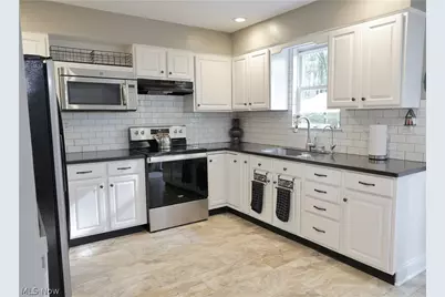 677 Floral Valley E, Howard, OH 43028 - Photo 23