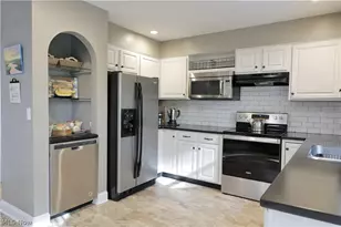 677 Floral Valley E, Howard, OH 43028 - Photo 21