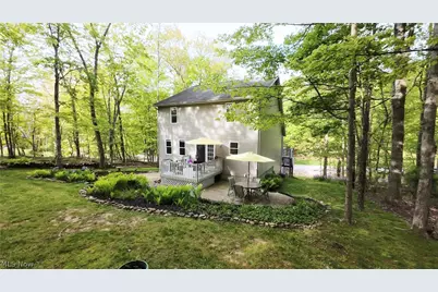 677 Floral Valley E, Howard, OH 43028 - Photo 5