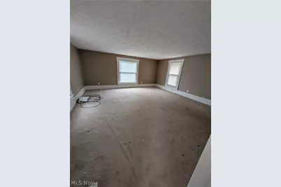 225 W Ohio Avenue, Sebring, OH 44672 - Photo 11