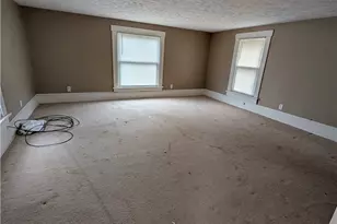 225 W Ohio Ave, Sebring, OH 44672 - Photo 11