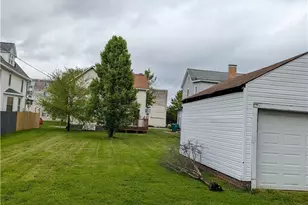 225 W Ohio Ave, Sebring, OH 44672 - Photo 17