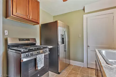 198 Stratford Avenue, Wadsworth, OH 44281 - Photo 11