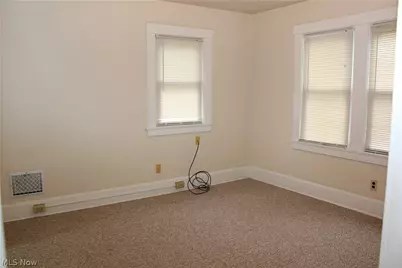 323 S Hazelwood Avenue, Youngstown, OH 44509 - Photo 19