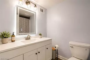 3944 Brendan Ln, North Olmsted, OH 44070 - Photo 5
