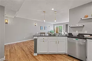 511 Literary Rd, Loveland, OH 44113 - Photo 11