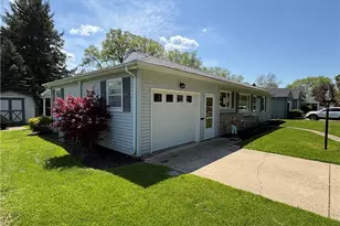 1942 E 41st St, Ashtabula, OH 44004 - Photo 3