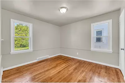 14205 Corridon Avenue, Maple Heights, OH 44137 - Photo 11