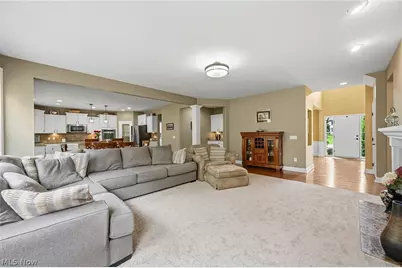 7695 Cottonwood Trail, Chagrin Falls, OH 44023 - Photo 11