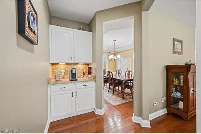 7695 Cottonwood Trail, Chagrin Falls, OH 44023 - Photo 21