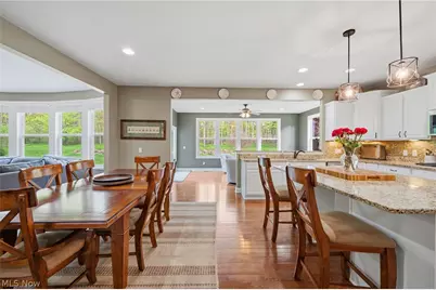 7695 Cottonwood Trail, Chagrin Falls, OH 44023 - Photo 25