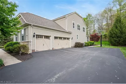 7695 Cottonwood Trail, Chagrin Falls, OH 44023 - Photo 45