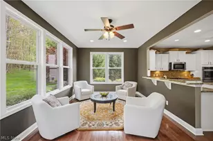 7695 Cottonwood Trail, Chagrin Falls, OH 44023 - Photo 15