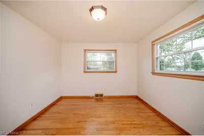 1656 Yolanda Drive, Youngstown, OH 44511 - Photo 23