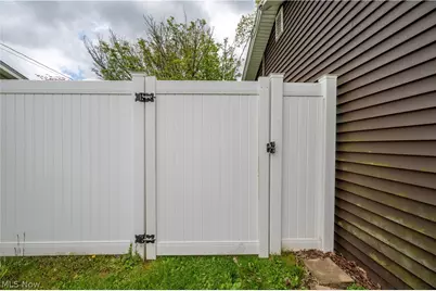 1656 Yolanda Drive, Youngstown, OH 44511 - Photo 5