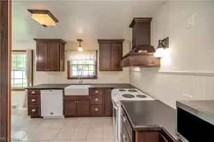1656 Yolanda Dr, Youngstown, OH 44511 - Photo 13