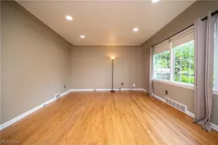 1656 Yolanda Dr, Youngstown, OH 44511 - Photo 9