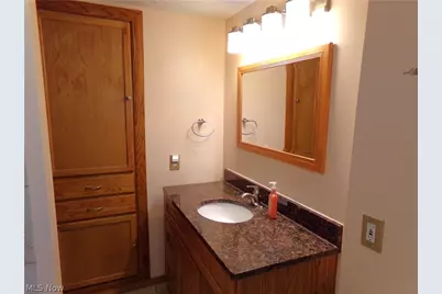 317 Wrexham Avenue SW, Massillon, OH 44646 - Photo 17