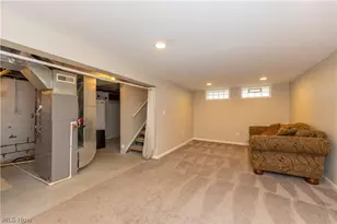 1241 Sunset Rd, Mayfield Heights, OH 44124 - Photo 39
