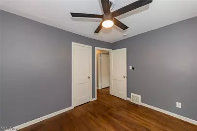 1241 Sunset Road, Mayfield Heights, OH 44124 - Photo 25