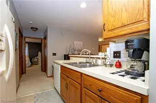344 Woodbury Cir, Dalton, OH 44618 - Photo 9