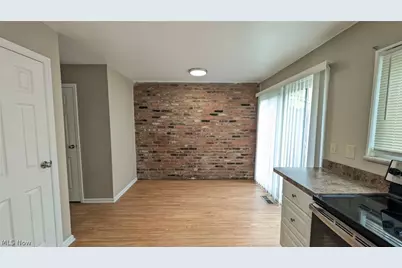 11 Trenton Square #T-36, Euclid, OH 44143 - Photo 9