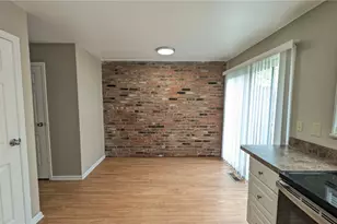 11 Trenton Square, Euclid, OH 44143 - Photo 9