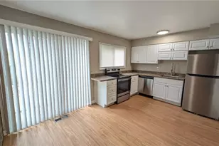 11 Trenton Square, Euclid, OH 44143 - Photo 7