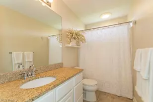 10266 Wildflower Way, Grandview Heights, OH 44147 - Photo 31